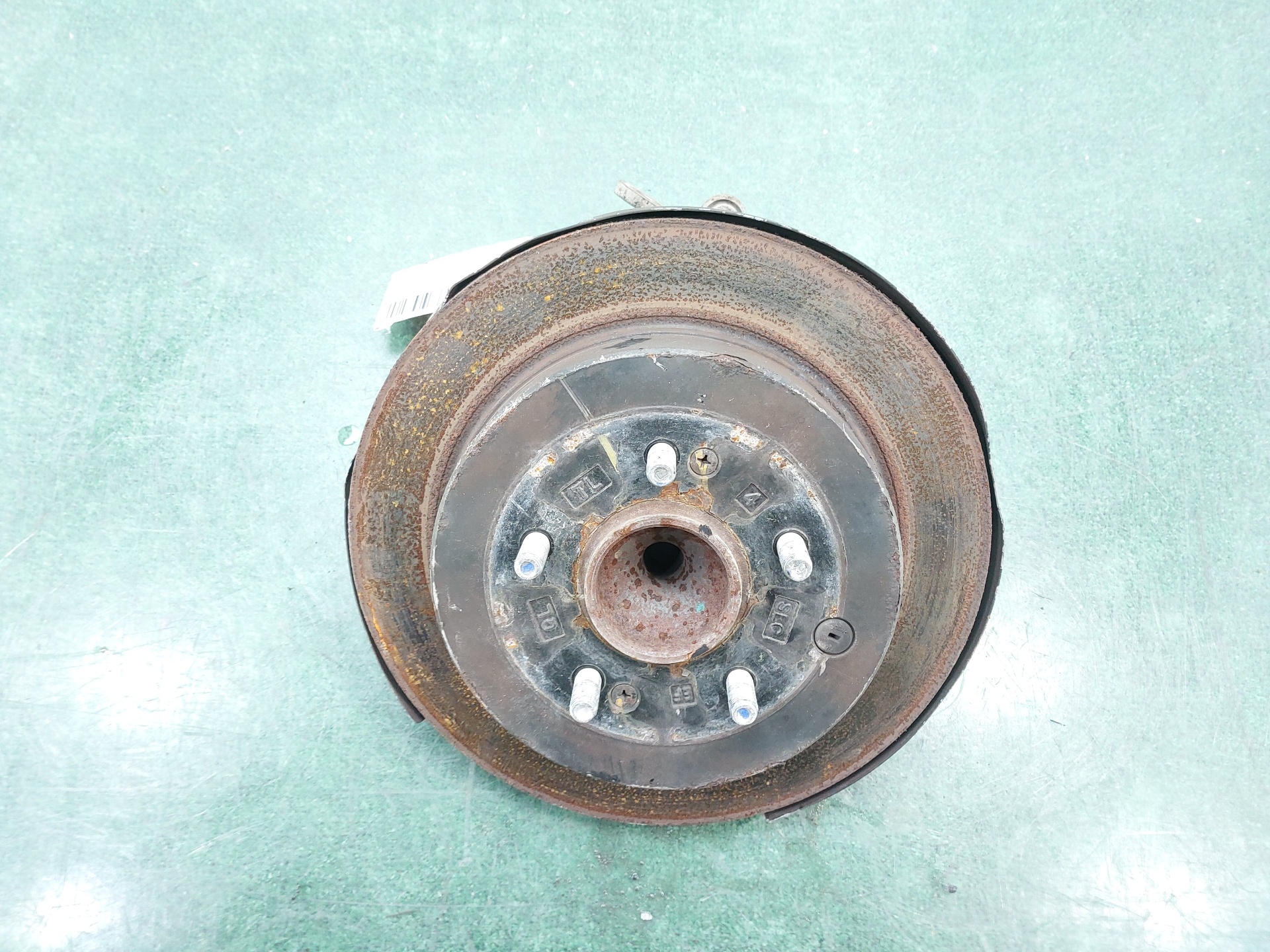 HYUNDAI ix35 1 generation (2009-2015) Rear Left Wheel Hub 52710D7000 24298197
