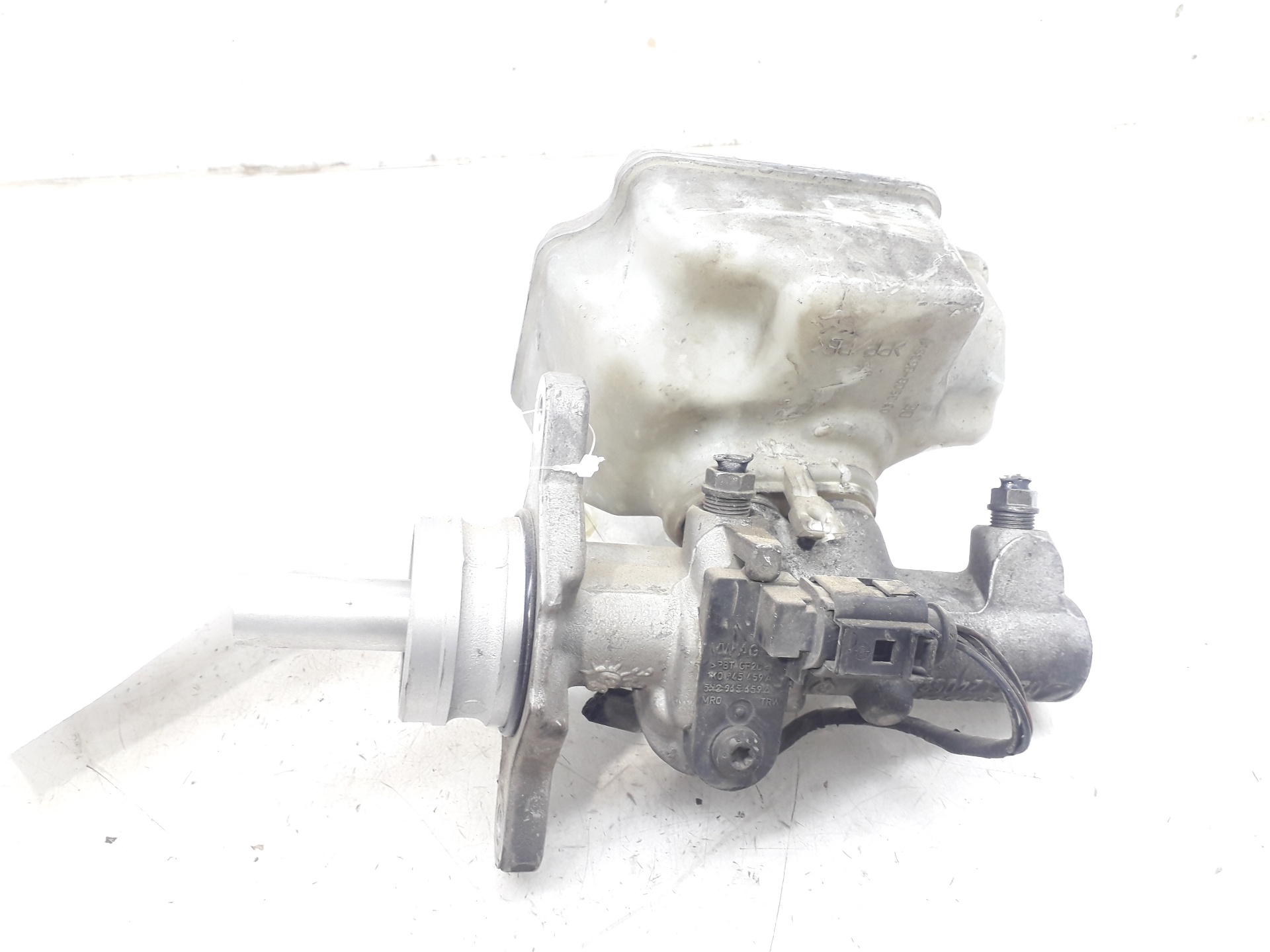 SEAT Leon 2 generation (2005-2012) Brake Cylinder 0204Y24052 24055372