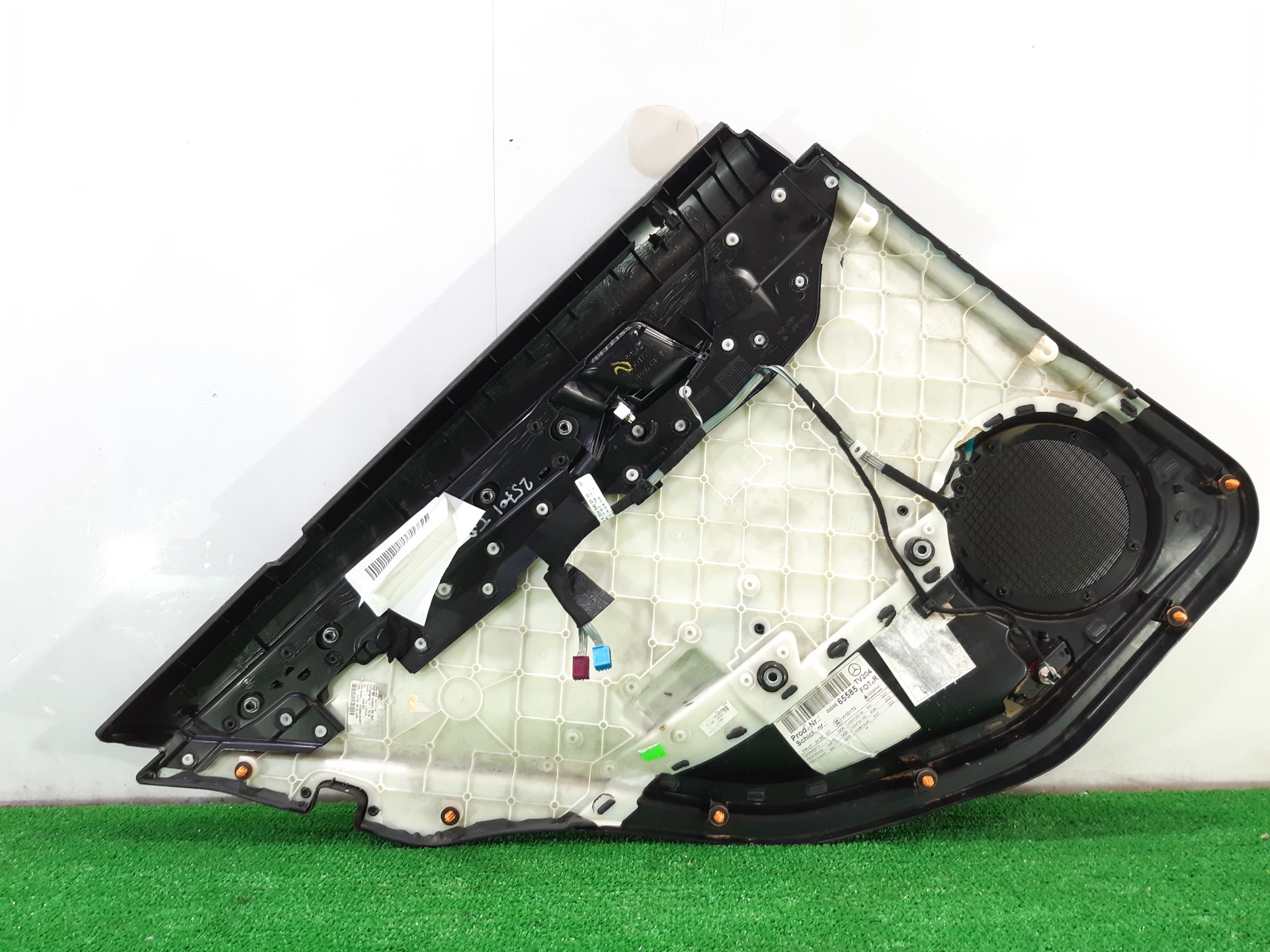 MERCEDES-BENZ C-Class W204/S204/C204 (2004-2015) Rear Right Door Panel A2045402710 18750425