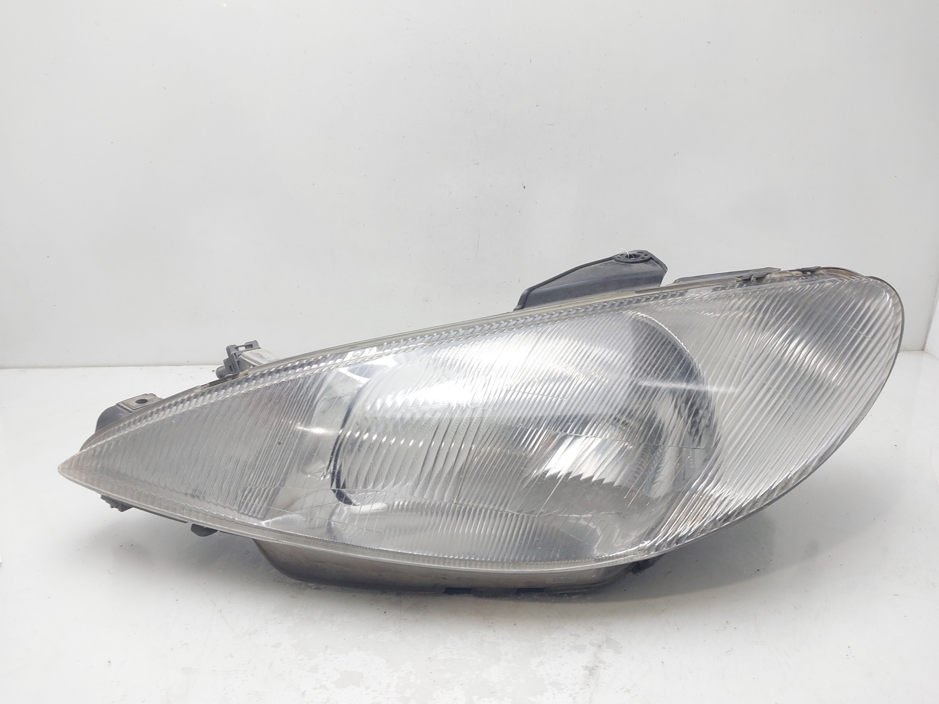 PEUGEOT 206 1 generation (1998-2009) Front Left Headlight 9640559580 21249820