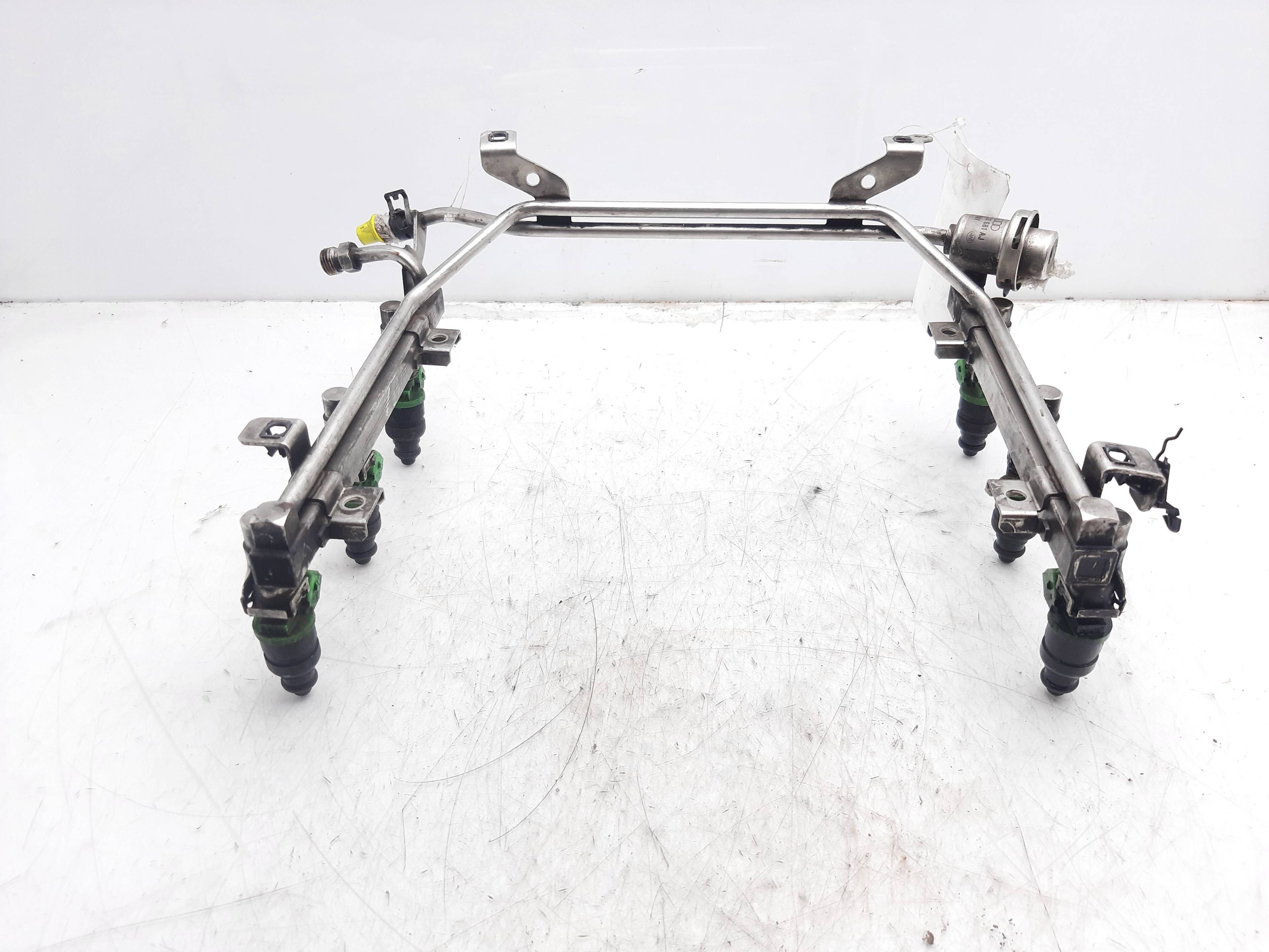 AUDI A3 8L (1996-2003) Fuel Rail 078133681AJ 21131641