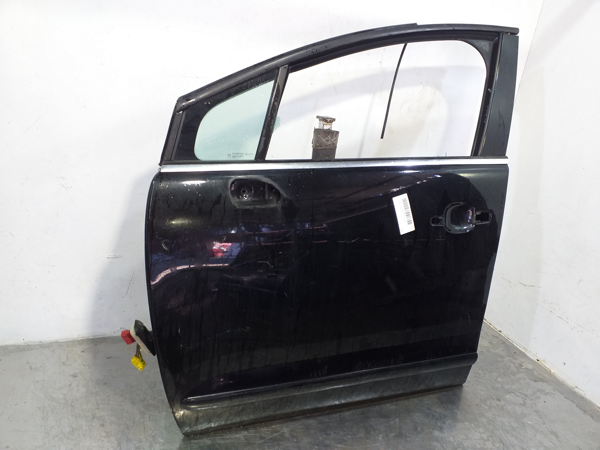 PEUGEOT 5008 1 generation (2009-2016) Front Left Door 9002AR 24759528