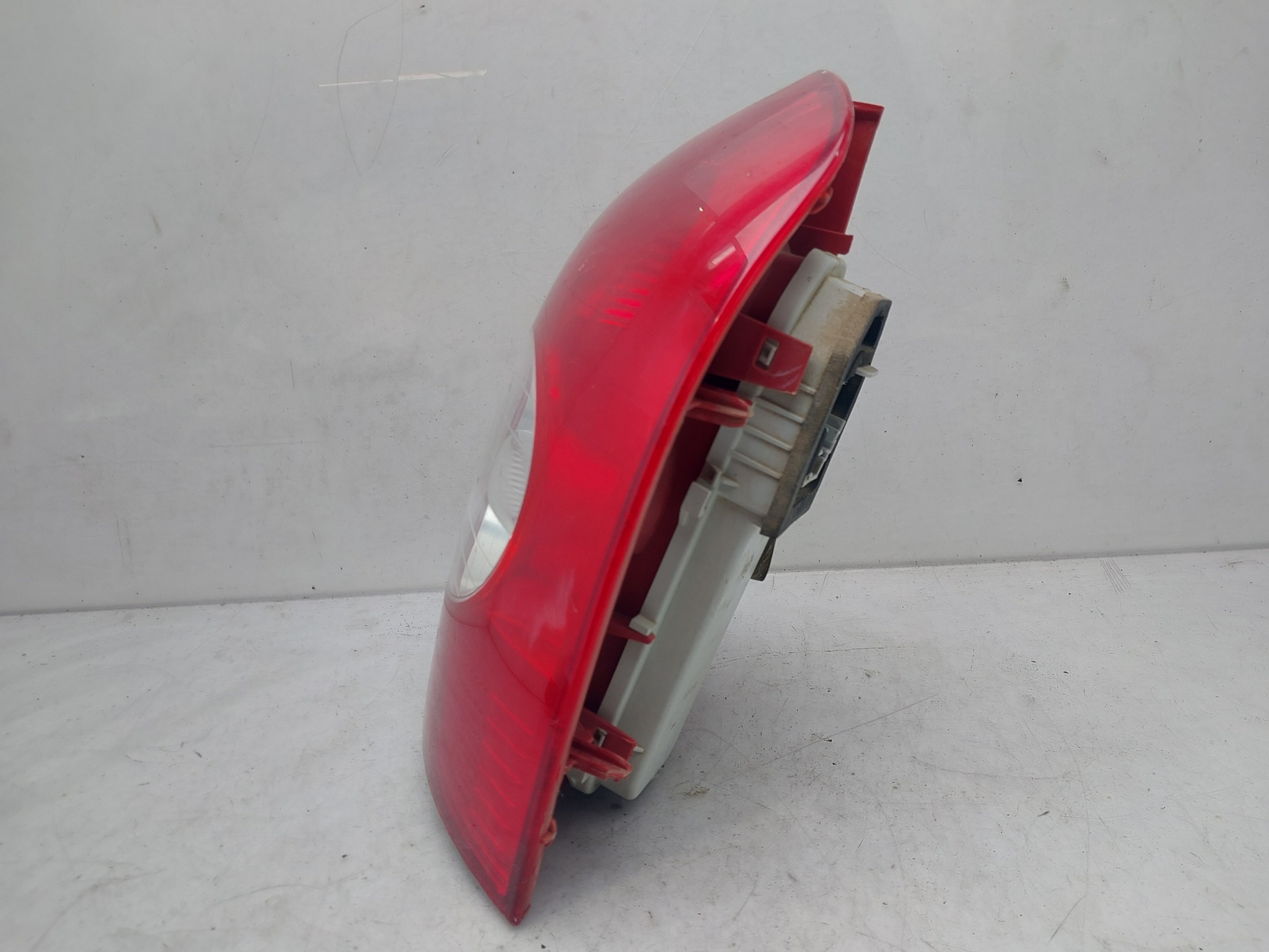 RENAULT Clio 3 generation (2005-2012) Rear Right Taillight Lamp 8200917487 22655880