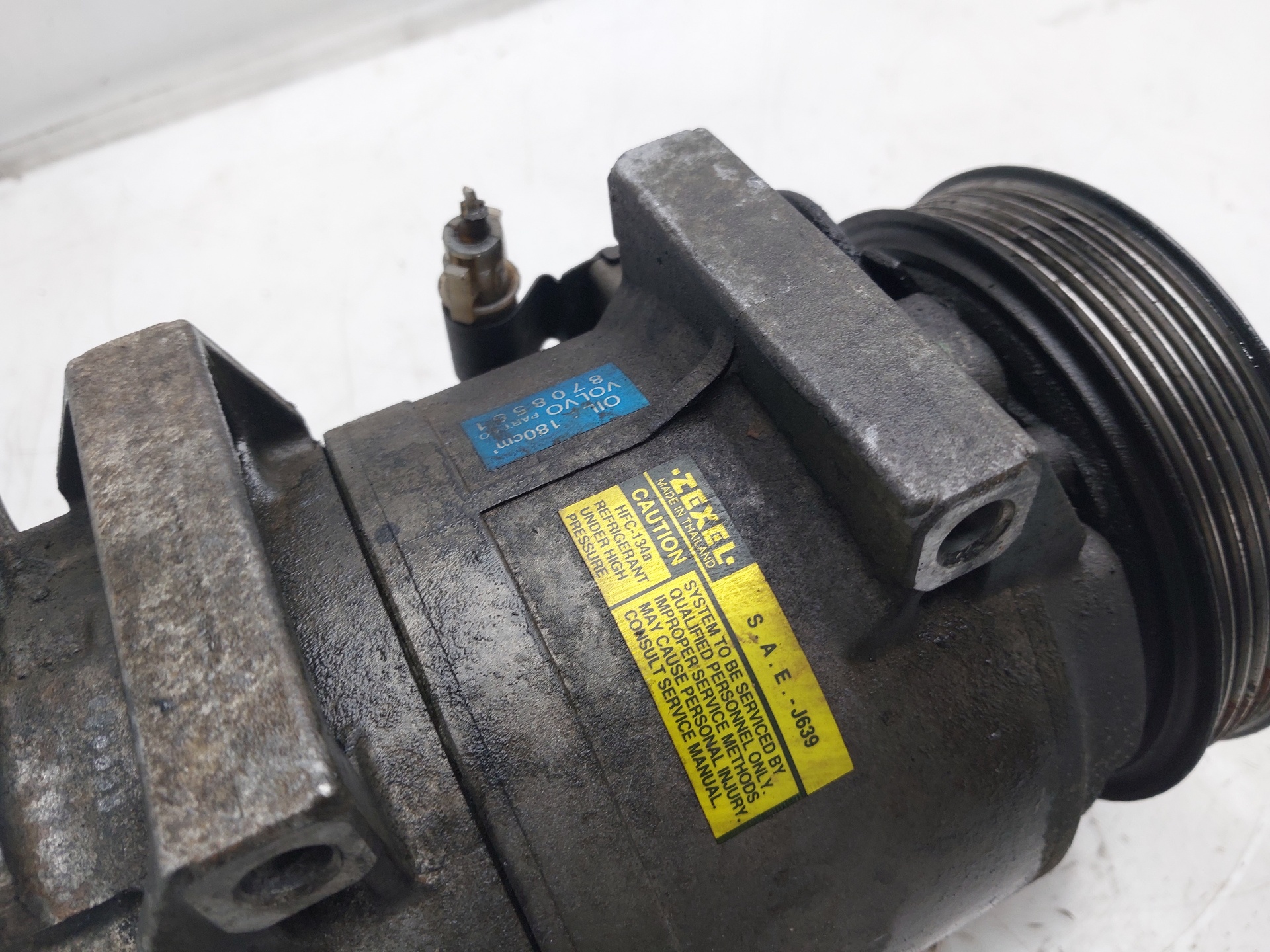 VOLVO S60 1 generation (2000-2009) Air Condition Pump 8708581 25187057