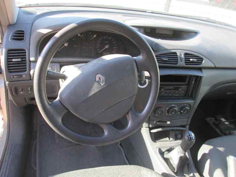 RENAULT Laguna 2 generation (2001-2007) Фонарь задний левый 8200002475 24121930