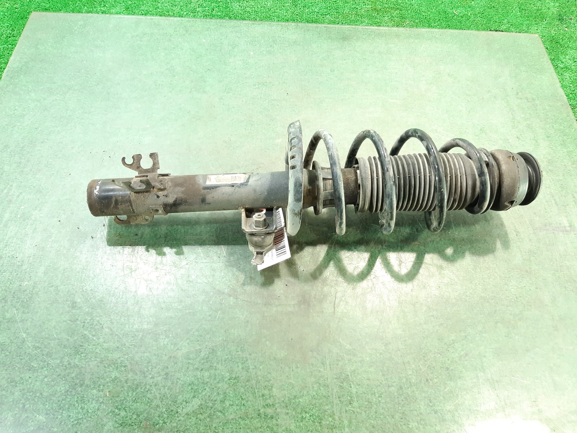 SEAT Toledo 4 generation (2012-2020) Front Right Shock Absorber 6R0413031BF 22301501