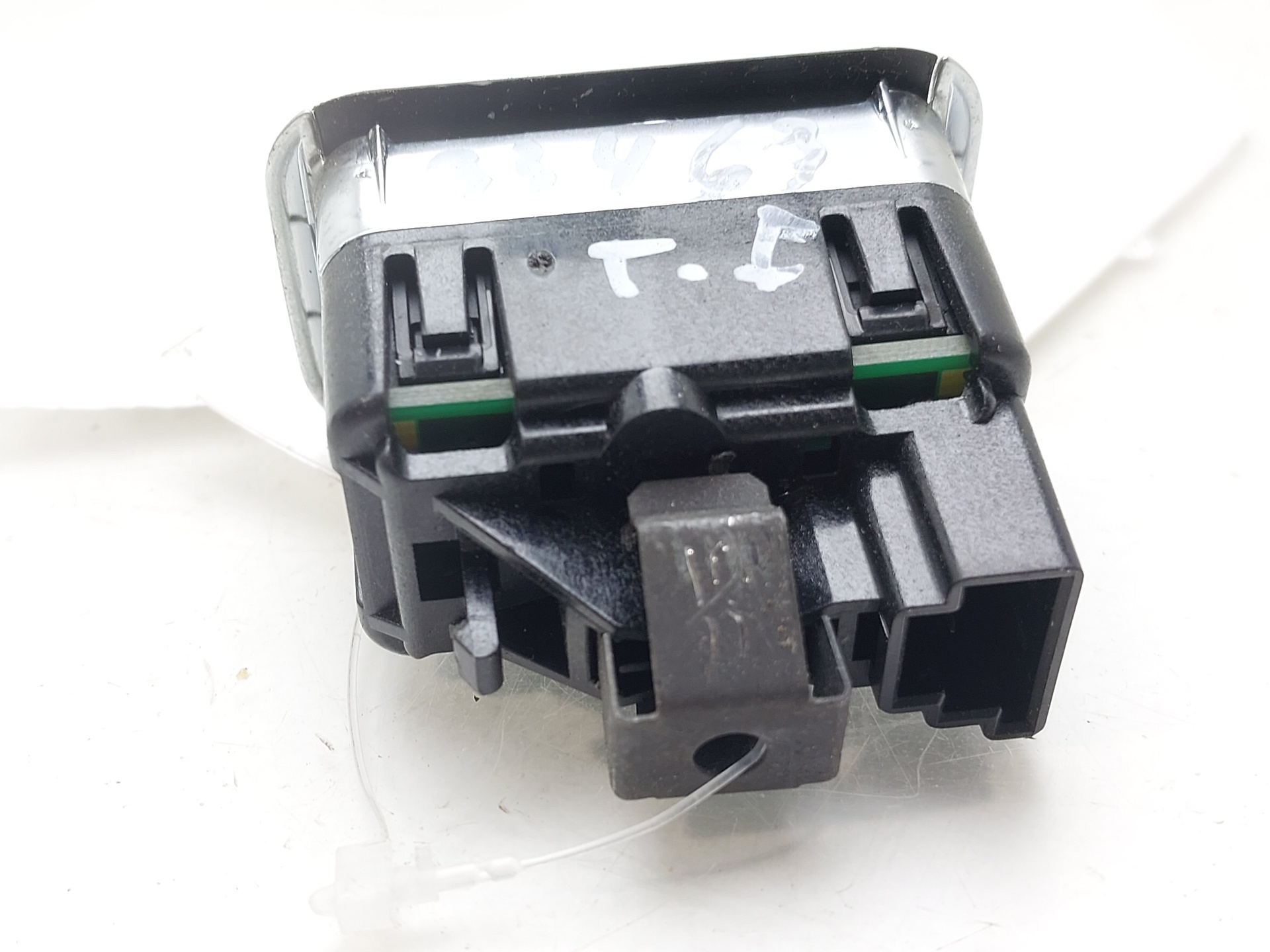 MERCEDES-BENZ E-Class W212/S212/C207/A207 (2009-2016) Rear Right Door Window Control Switch A2049057601 23065840