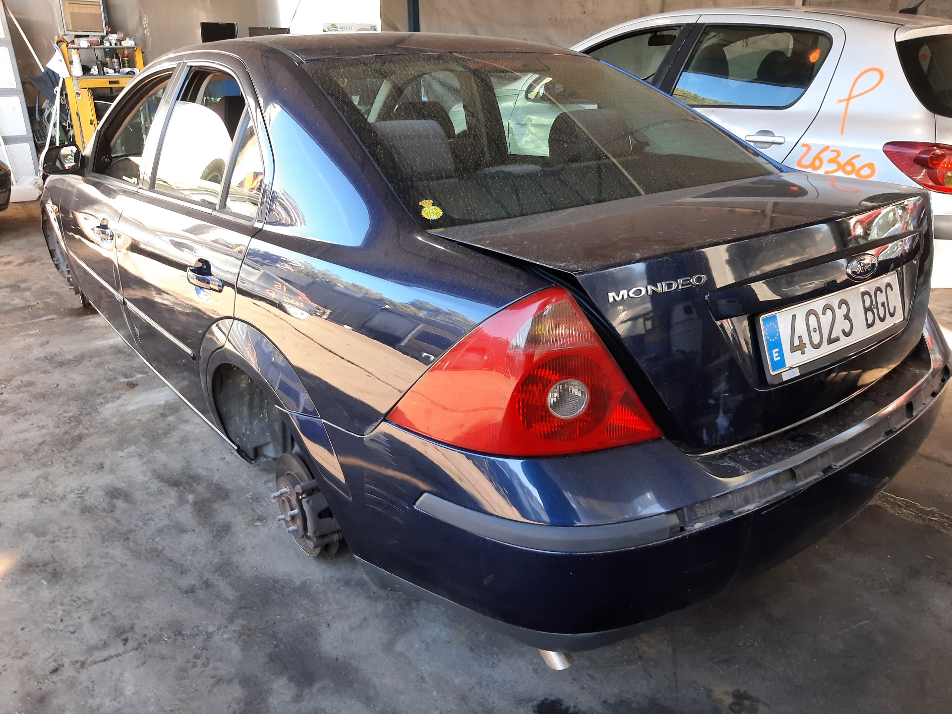 FIAT Mondeo 3 generation (2000-2007) Priekšējais kreisais spārns 1204739 24114167