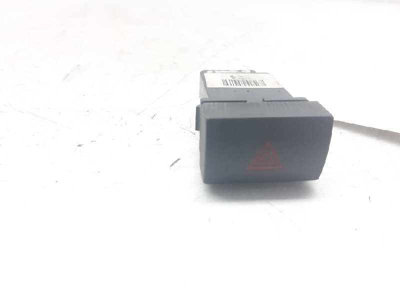 KIA Sorento 1 generation (2002-2011) Hazard button 864W0140 20195436