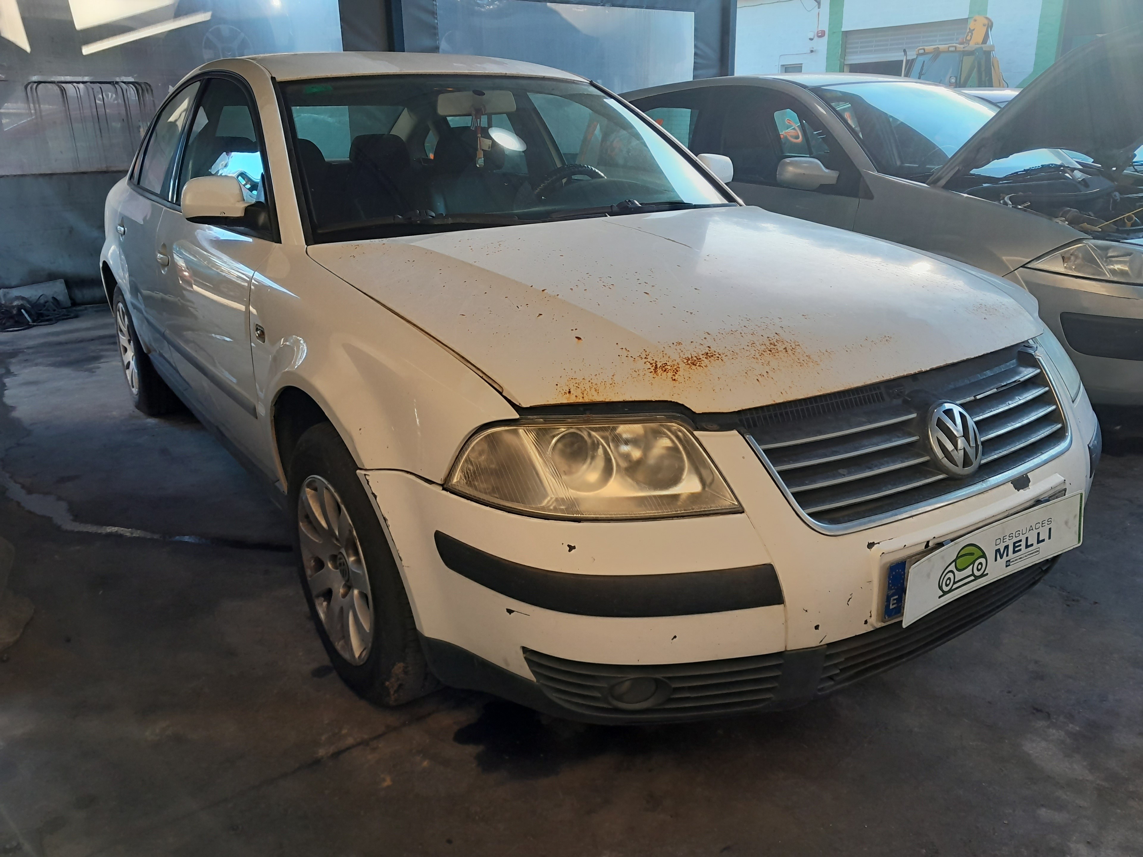 VOLKSWAGEN Passat B5 (1996-2005) Защита от солнца левая 3B0857551 23669399