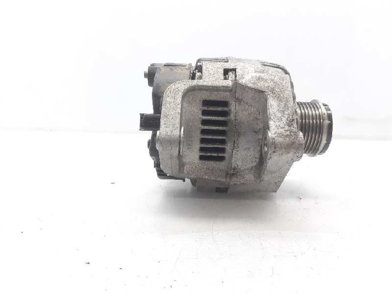 RENAULT Megane 1 generation (1995-2003) Dynamo 8200064685 24007479