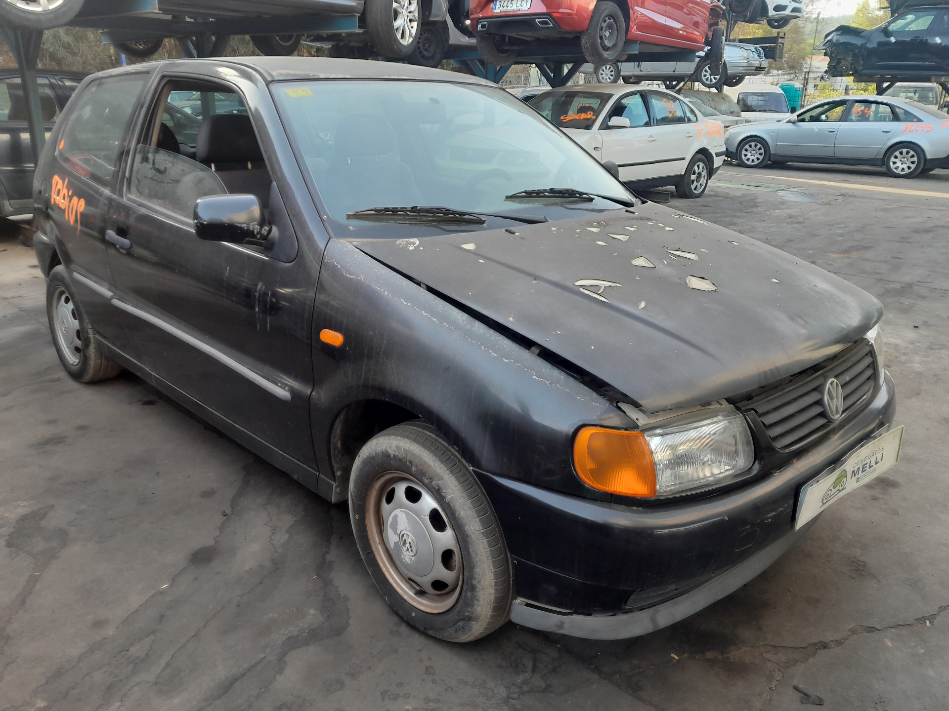 VOLKSWAGEN Polo 3 generation (1994-2002) Priekinės kairės durys 6N3831055M 22343496