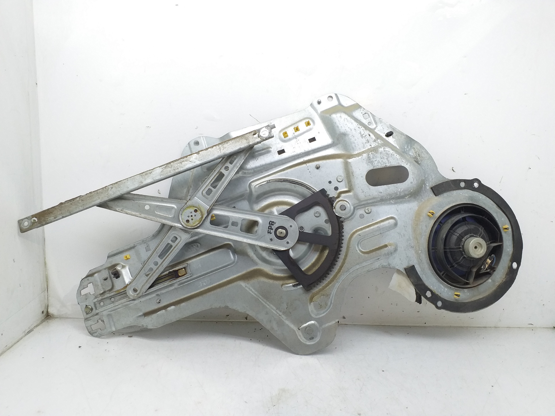 KIA Cerato 1 generation (2004-2009) Forreste højre dør vinduesregulator 824022F010 18719104