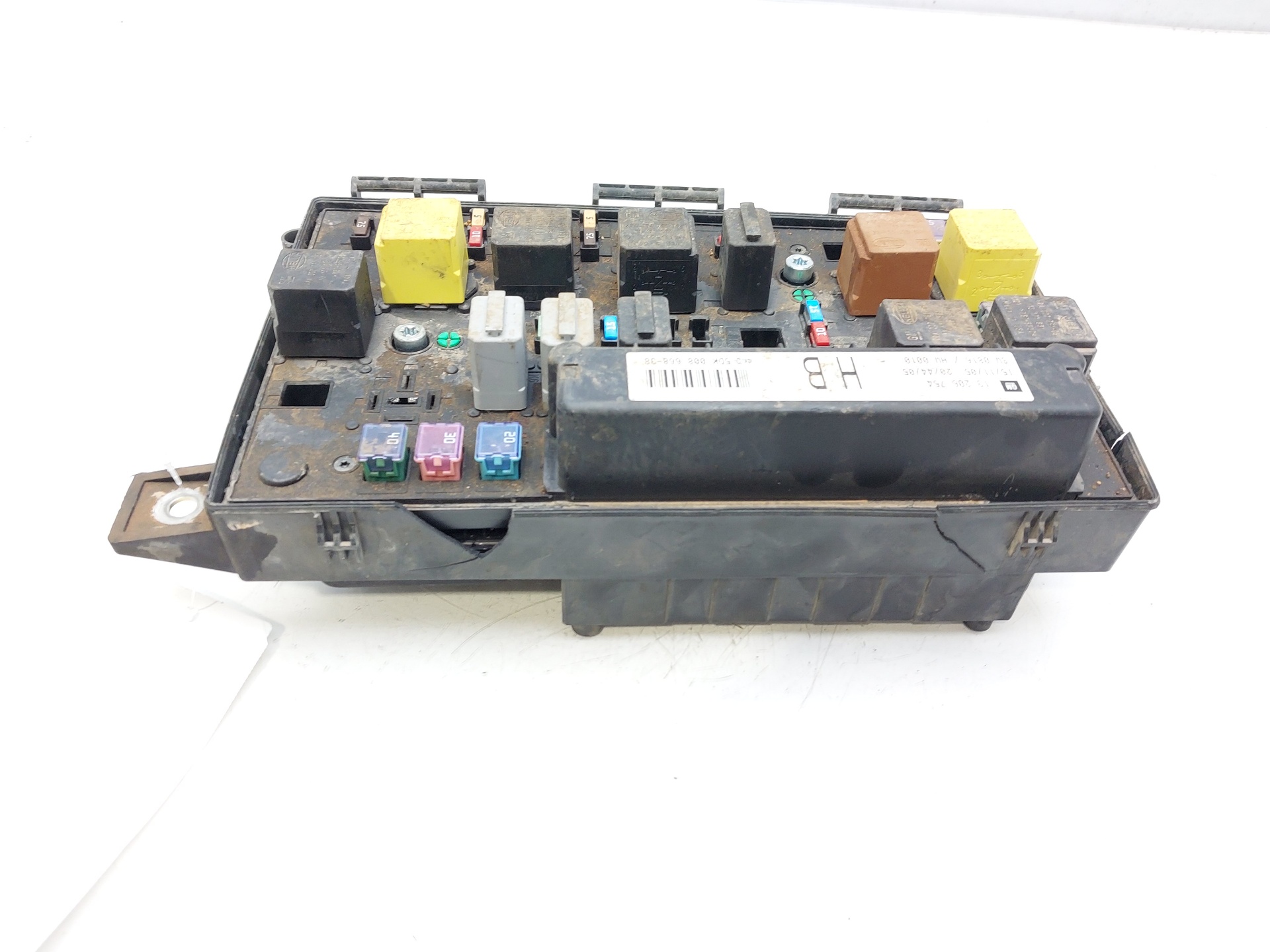 OPEL Zafira B (2005-2010) Fuse Box 13206754 22661950