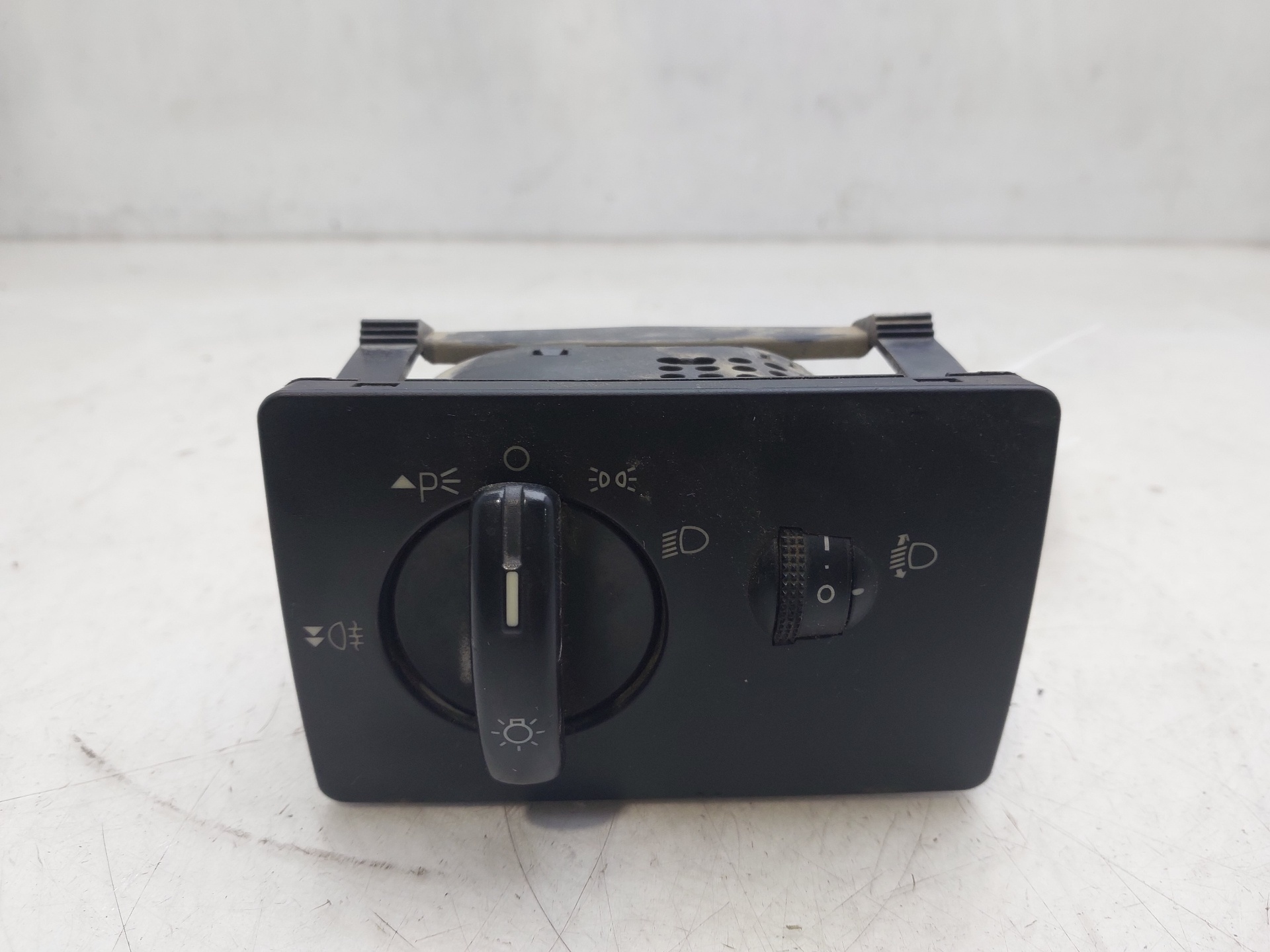 PEUGEOT Focus 2 generation (2004-2011) Headlight Switch Control Unit 7M5T13A024LA 25109369