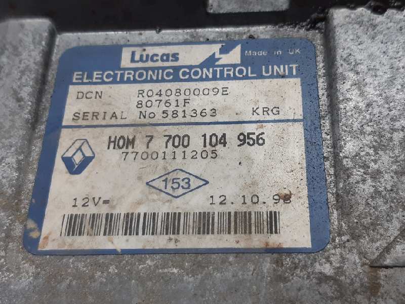 RENAULT Clio 2 generation (1998-2013) Engine Control Unit ECU 7700104956 18593148