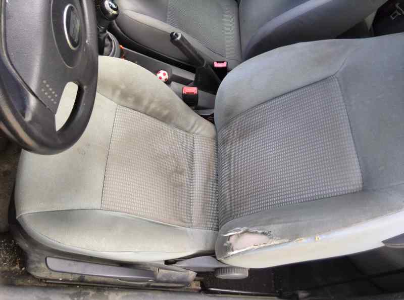 SEAT Cordoba 2 generation (1999-2009) Priekinių dešinių durų stiklo pakelėjas 6L3837752AD 20170476