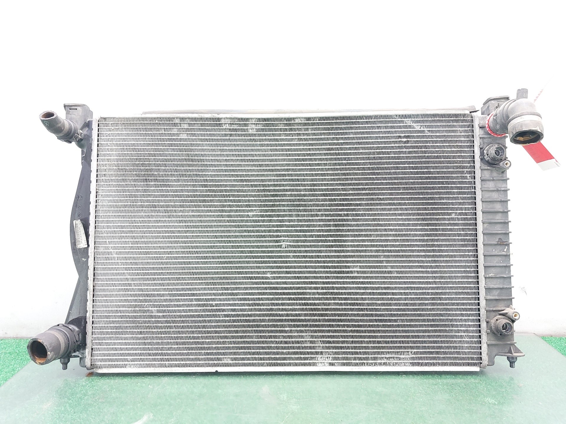 AUDI A6 C6/4F (2004-2011) Охлаждающий радиатор 4F0121251P 22552781