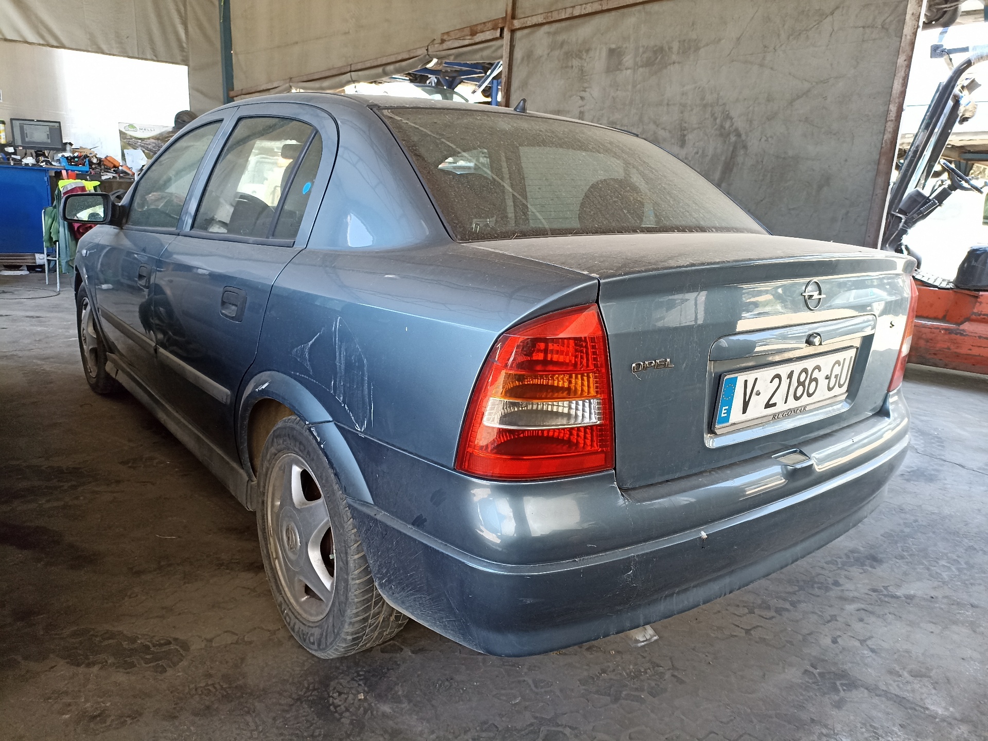 OPEL Astra H (2004-2014) Противотуманка бампера передняя правая 90521673 22327004