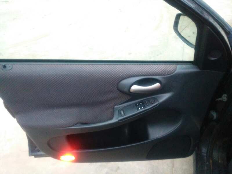 FIAT Stilo 1 generation (2001-2010) Priekinių kairių durų langų pakėlimo mygtukai B569 20168141