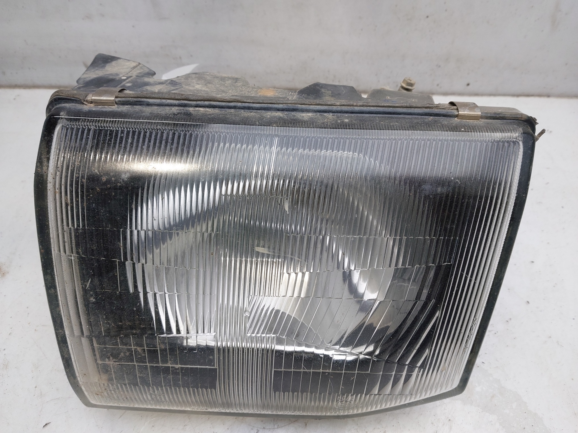 MITSUBISHI Pajero 2 generation (1991-1999) Phare avant gauche 11037747 24150988