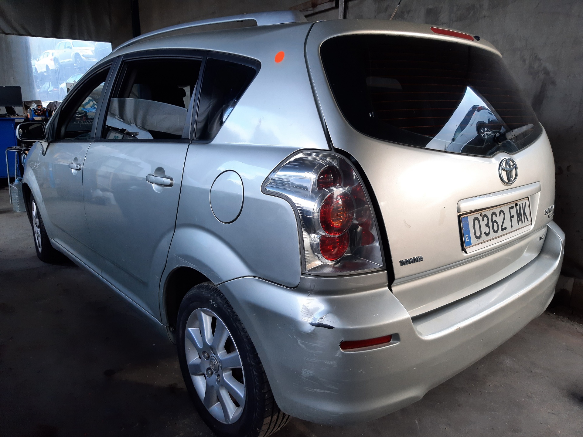 TOYOTA Corolla Verso 1 generation (2001-2009) Bal hátsó belső nyitófogantyú 692060F010 18764550