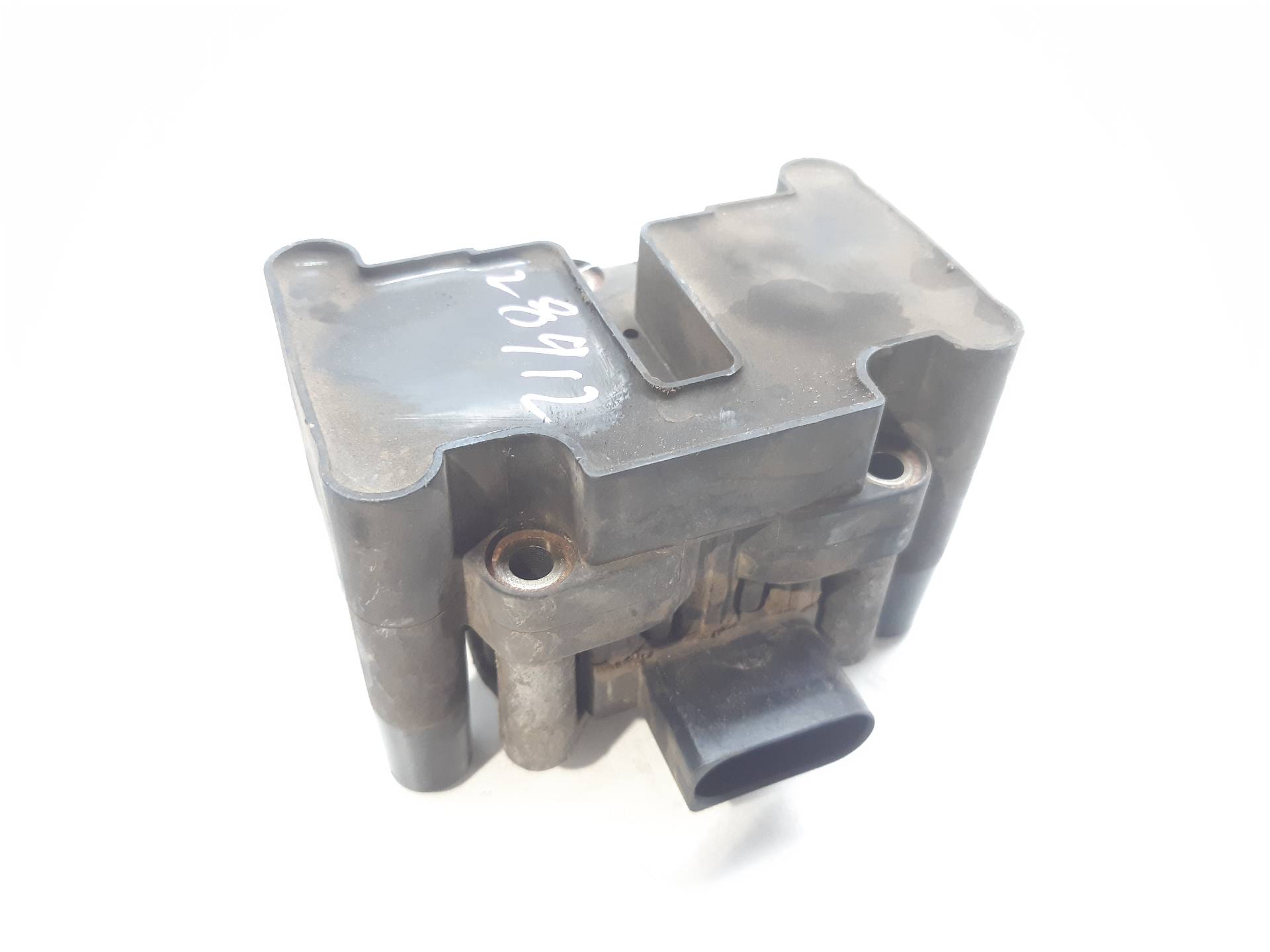SEAT Ibiza 2 generation (1993-2002) High Voltage Ignition Coil 032905106B 22460247