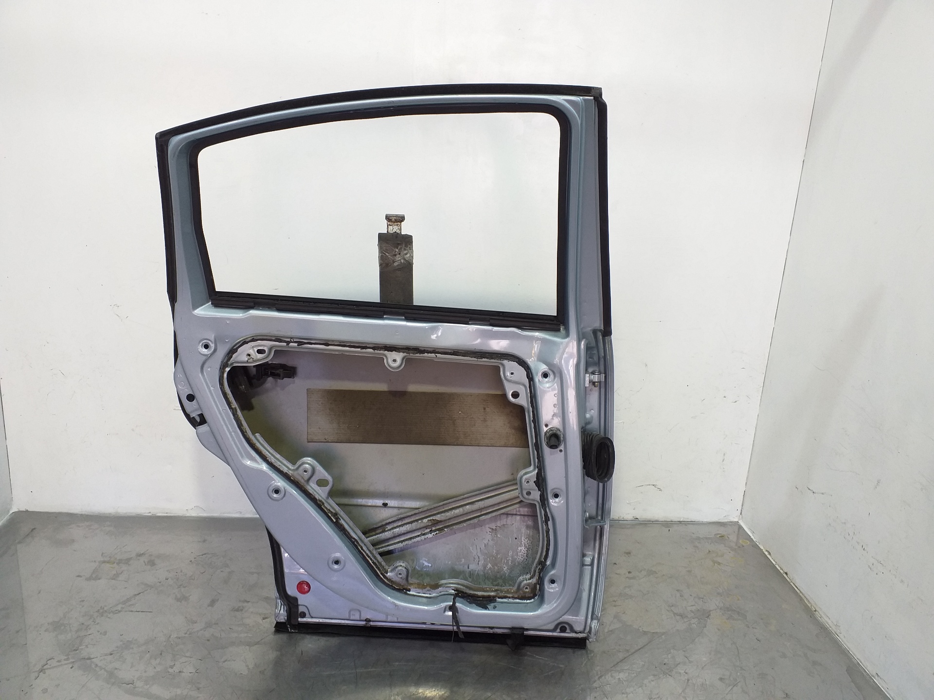 VOLKSWAGEN Passat B5 (1996-2005) Rear Left Door 3B5833051AB 23693985