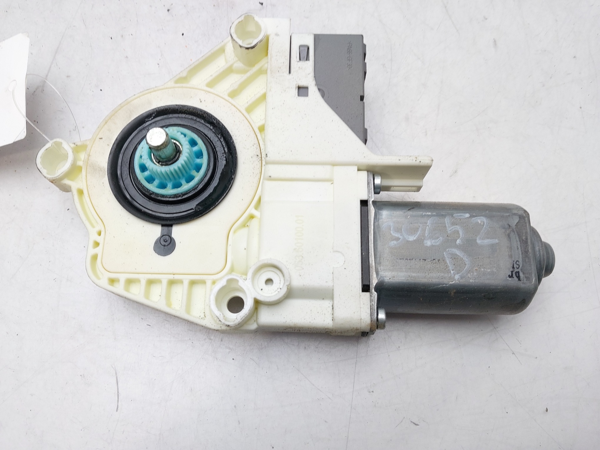 LAND ROVER Discovery 4 generation (2009-2016) Front Right Door Window Control Motor CUR000141 22326723