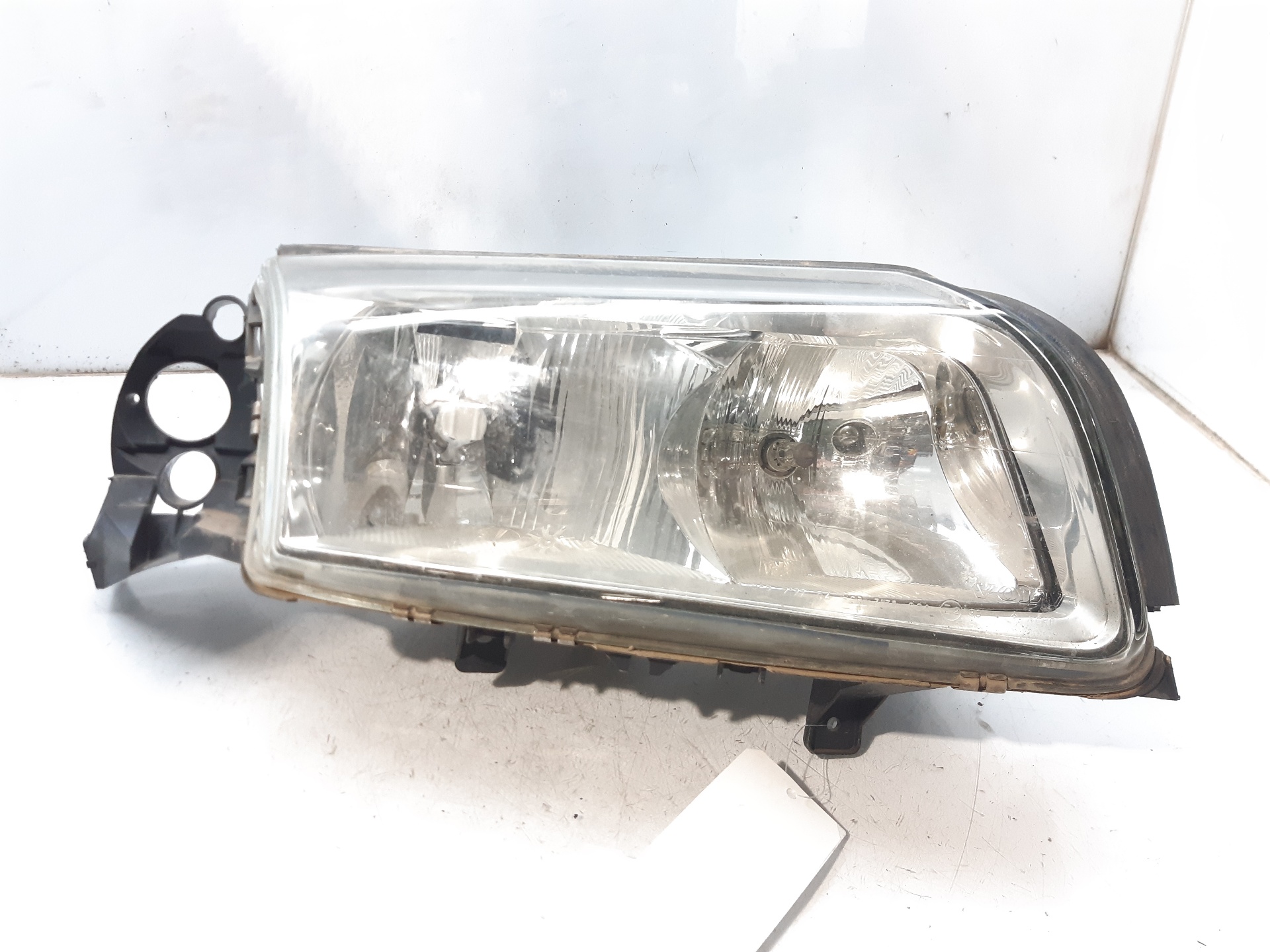 VOLVO S80 1 generation (1998-2006) Front Right Headlight 8620663 18758956