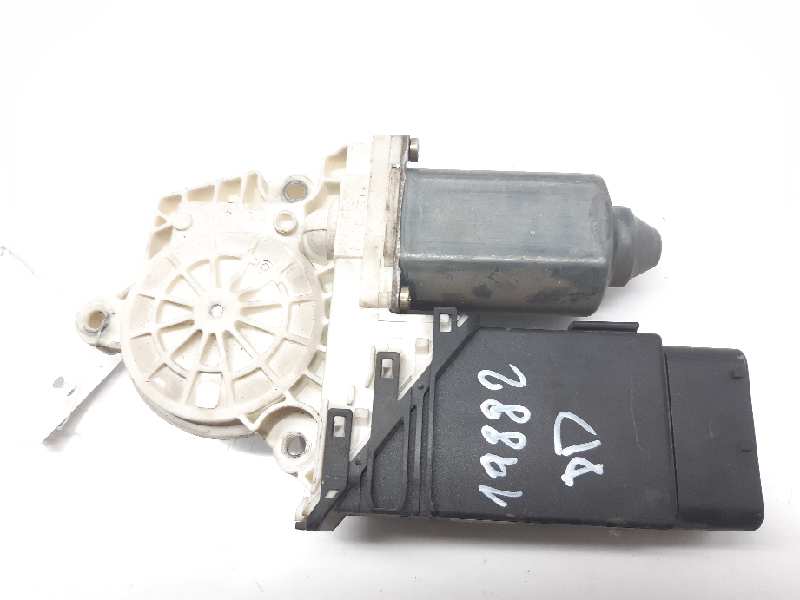 SEAT Leon 1 generation (1999-2005) Front Right Door Window Control Motor 1J1959802DFKZ 18486006