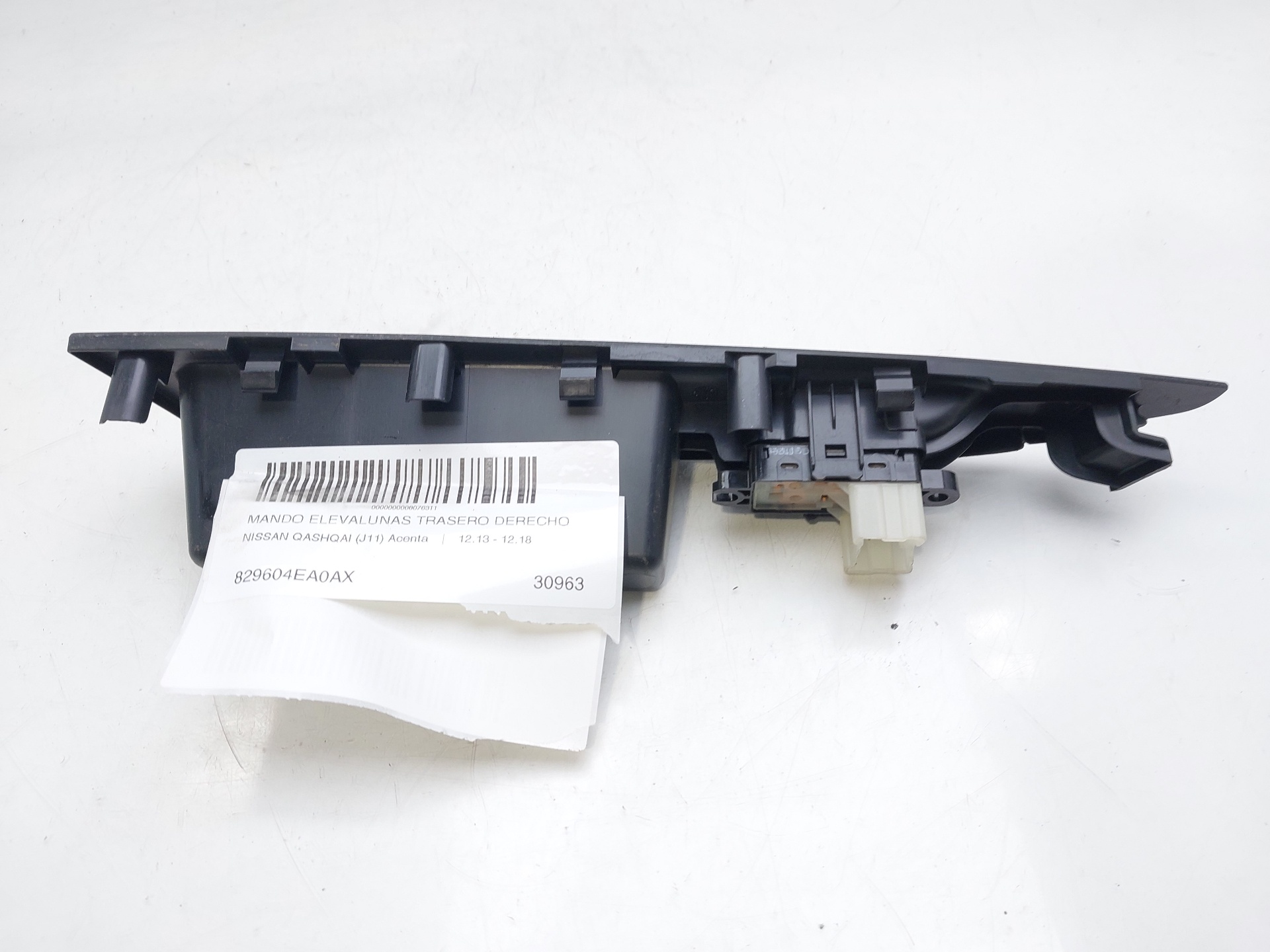 NISSAN Qashqai 2 generation (2013-2023) Rear Right Door Window Control Switch 829604EA0AX 23015859