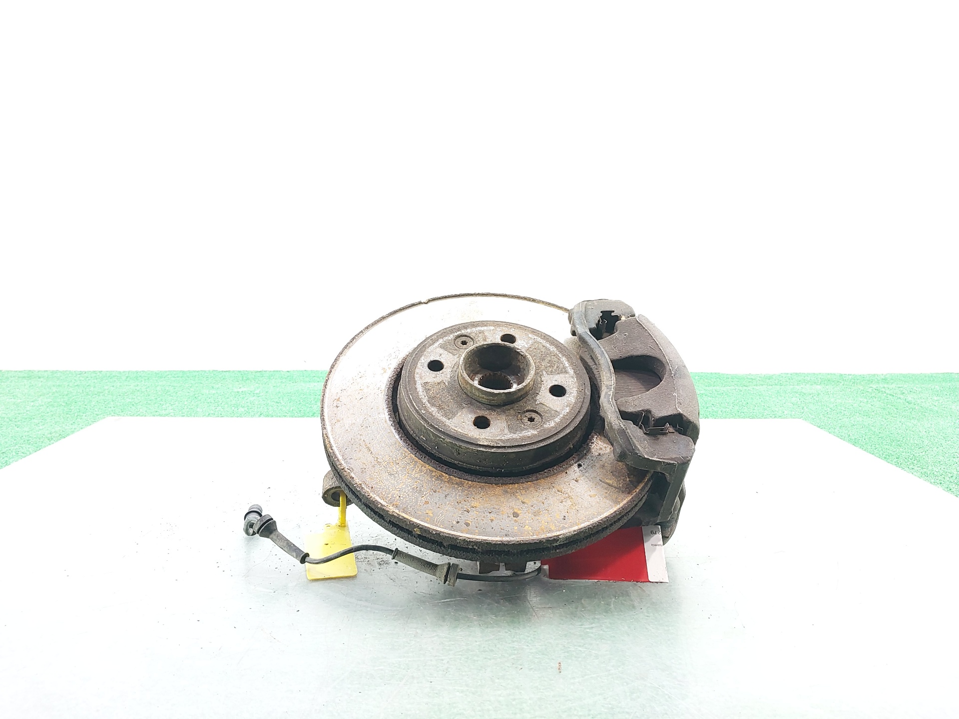 RENAULT Megane 2 generation (2002-2012) Front Right Wheel Hub 8200212435 25813575