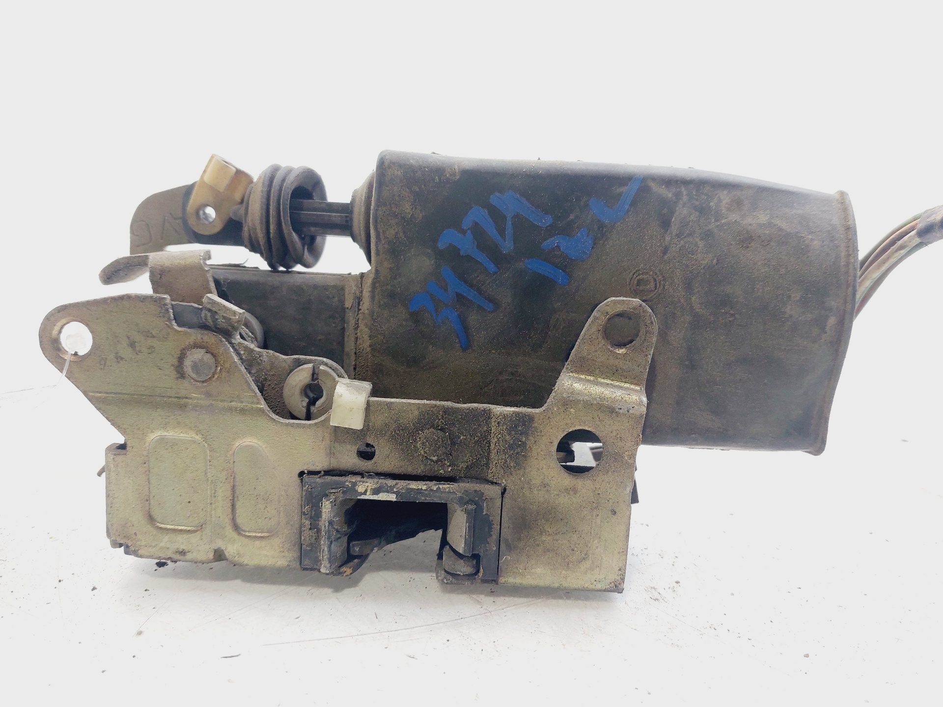 VOLKSWAGEN Transporter T4 (1990-2003) Front Left Door Lock 7701030065 25576292