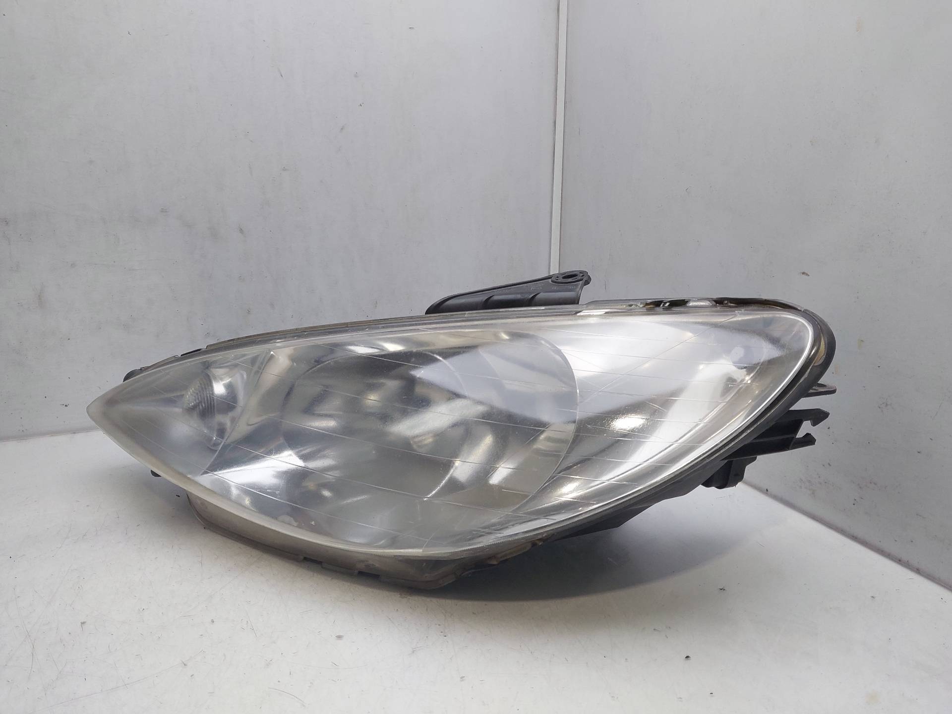 PEUGEOT 206 1 generation (1998-2009) Front Left Headlight 9628666880 25109359