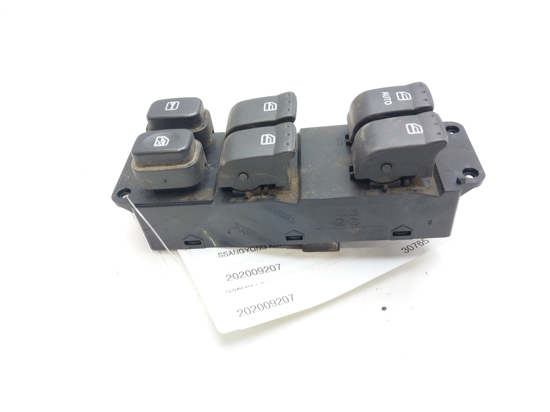 SSANGYONG Korando 3 generation (2010-2020) Front Left Door Window Switch 202009207 24123610