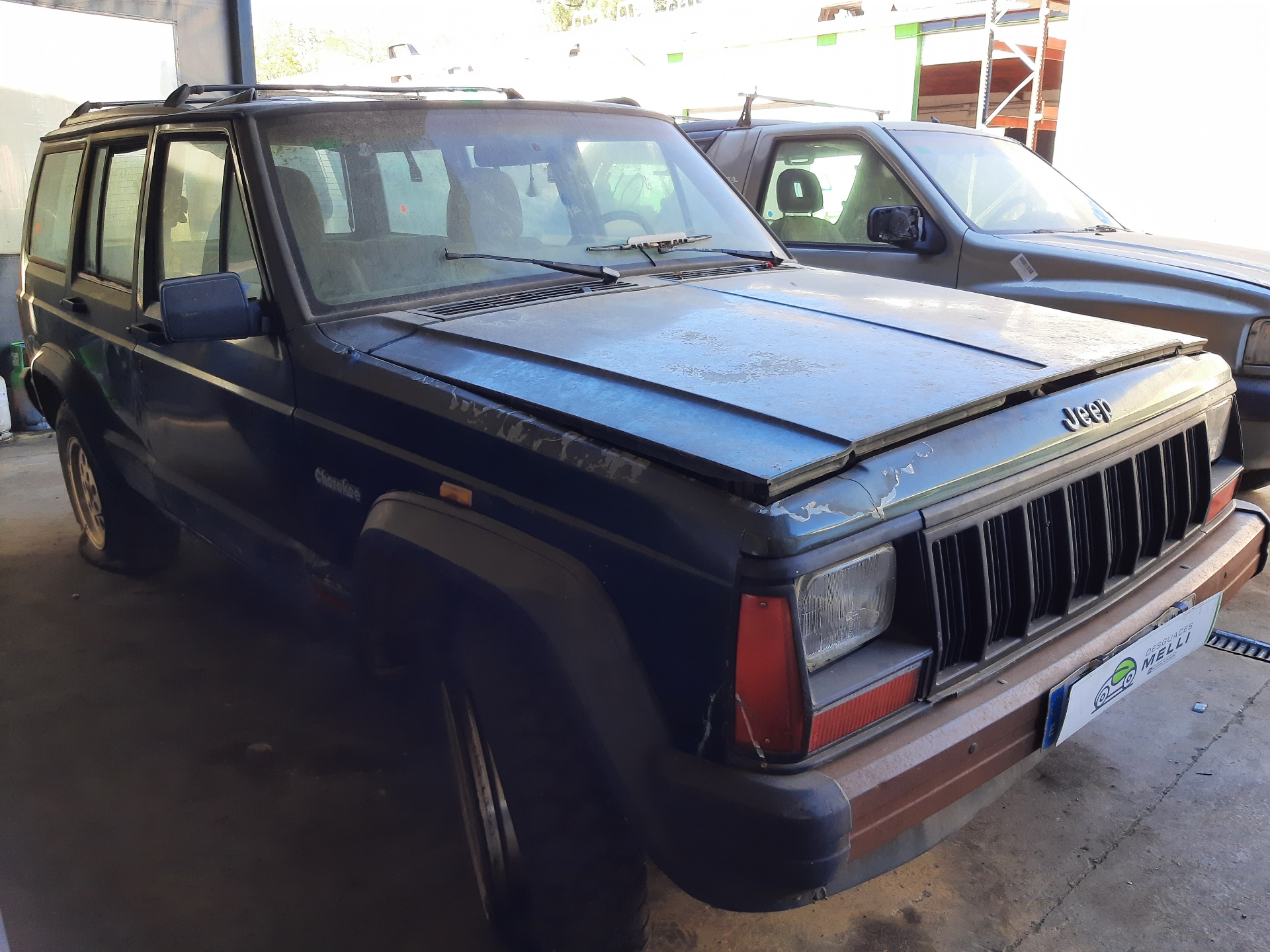 JEEP Cherokee 2 generation (XJ)  (1997-2001) Повторитель переднего правого крыла 8956000098 24134363