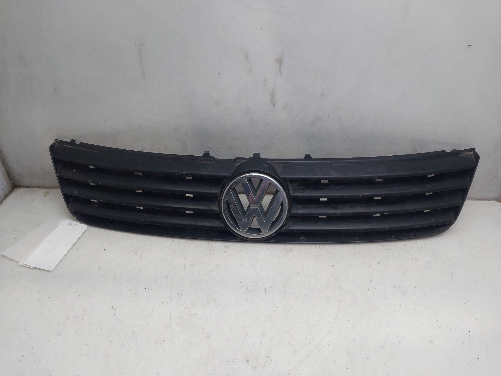 VOLKSWAGEN Passat B5 (1996-2005) Решетка радиатора 3B0853653C 24150687