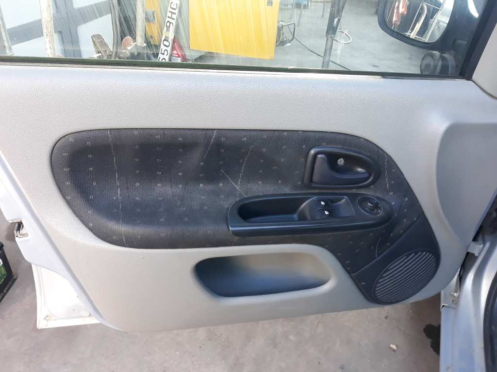 RENAULT Clio 2 generation (1998-2013) Išsiplėtimo bakelis 7701470460 18390071