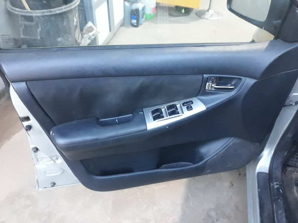 TOYOTA Corolla E120 (2000-2008) Takaluukun lasinpyyhkijän moottori 8513002020 18464743