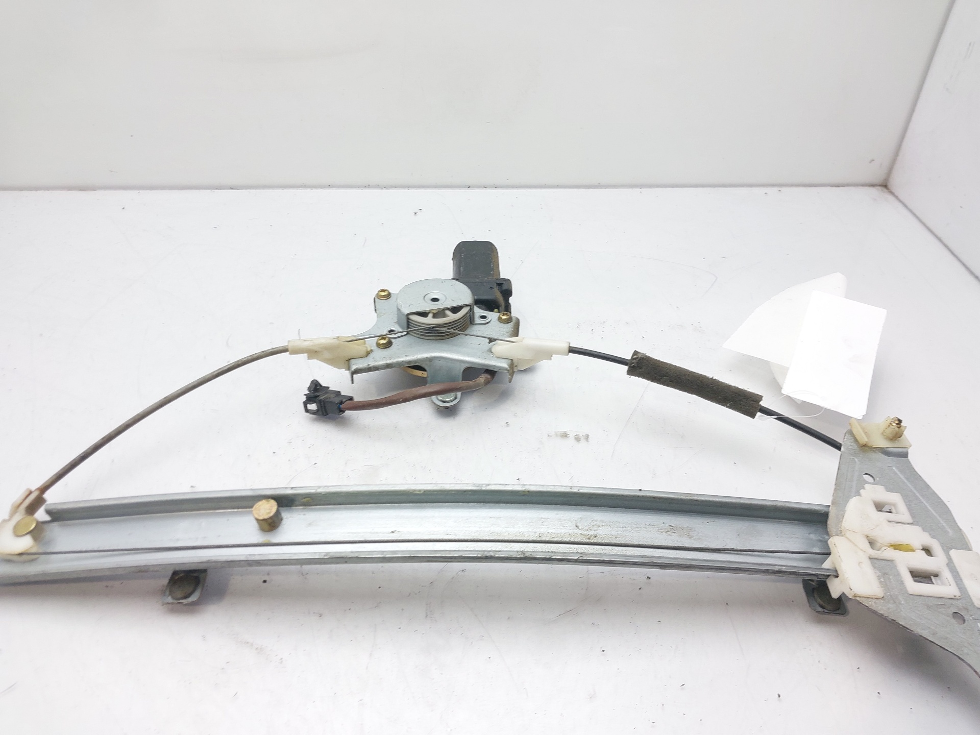 CHEVROLET Cruze 1 generation (2009-2015) Rear left door window lifter 94566240 22471484