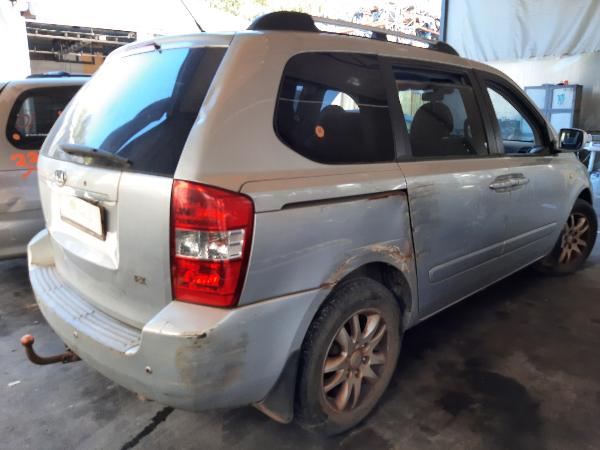 KIA Carnival 2 generation (2006-2010) Vänster främre dörrfönsterbrytare 935704D3200T 24953014