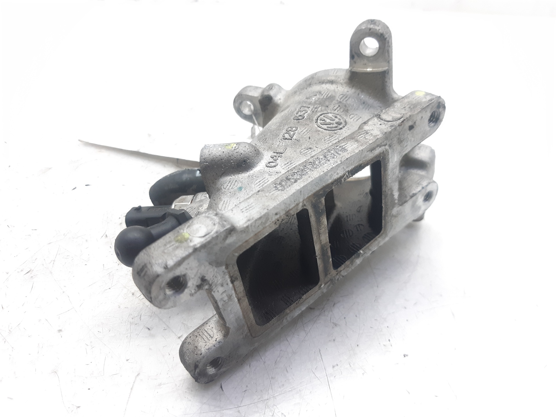 VOLKSWAGEN Passat B8 (2014-2023) Thermostat 04L128637A 22293862