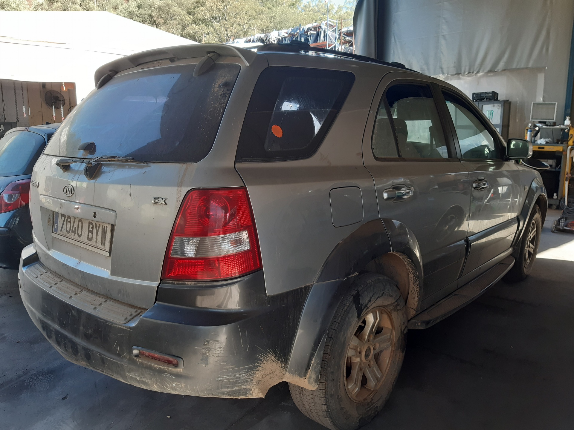 PEUGEOT Sorento 1 generation (2002-2011) Galinių dešinių durų stiklo pakelėjas 834043E000 22439879