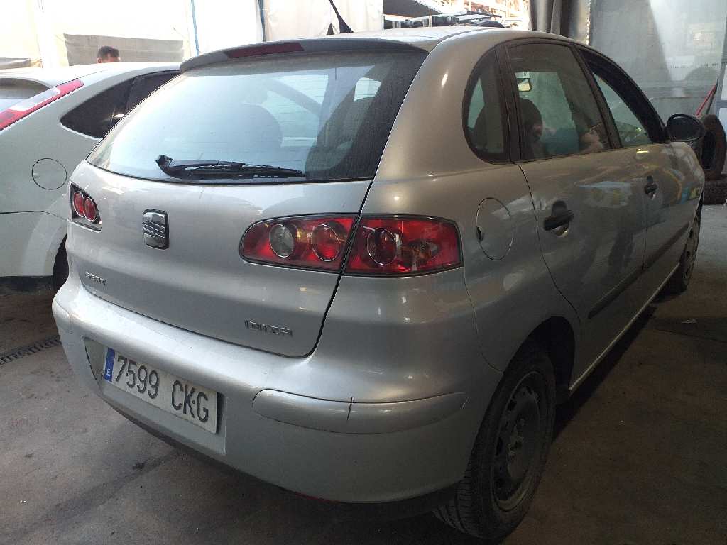 SEAT Cordoba 2 generation (1999-2009) Priekšējo kreiso durvju logu pacēlājs 6L4837751CM 18534149