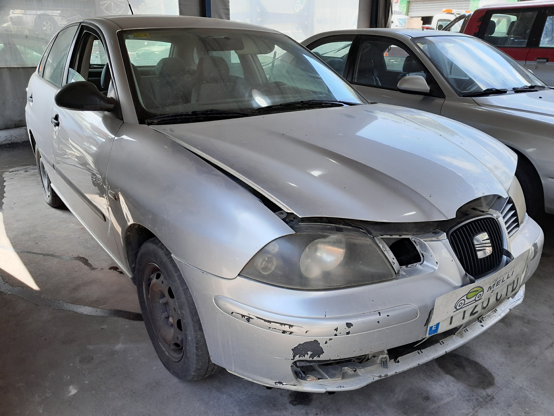 SEAT Cordoba 2 generation (1999-2009) Priekšējo kreiso durvju slēdzene 3B1837015AQ 22458194