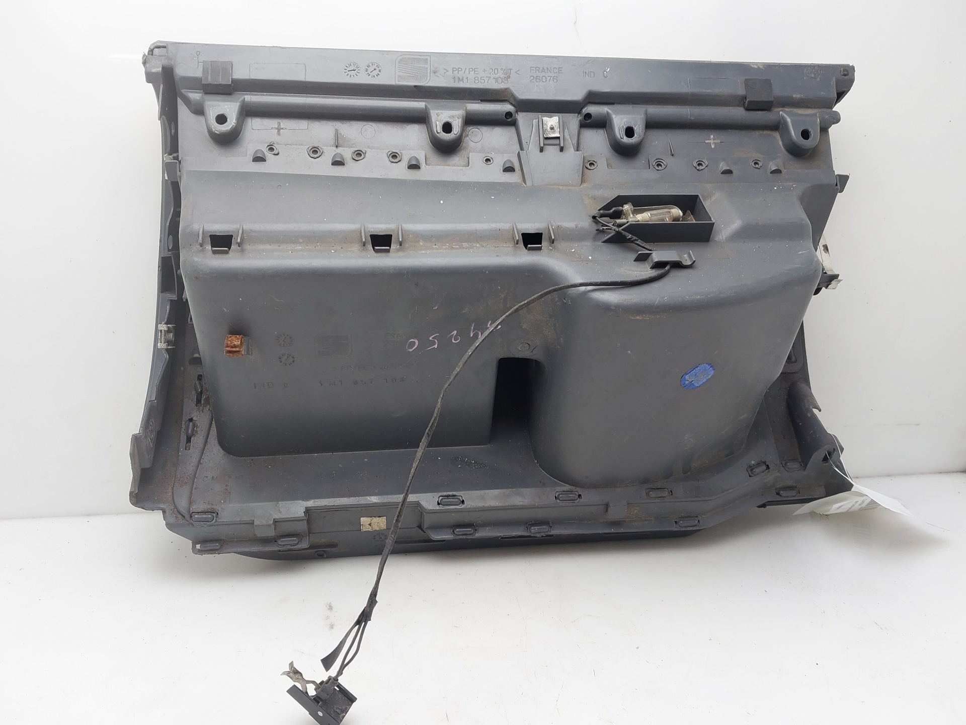 NISSAN Toledo 2 generation (1999-2006) Glove Box 1M1857104 24309474