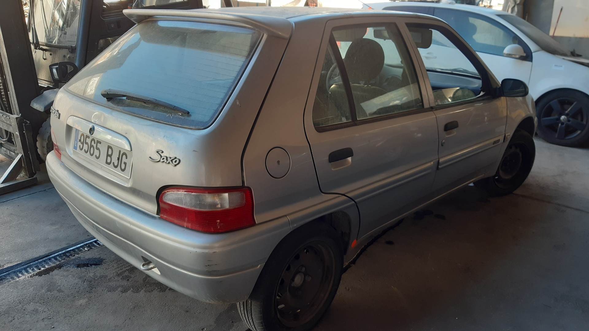 CITROËN Saxo 2 generation (1996-2004) Priekšējo kreiso durvju logu pacēlājs 1488560080 18798427