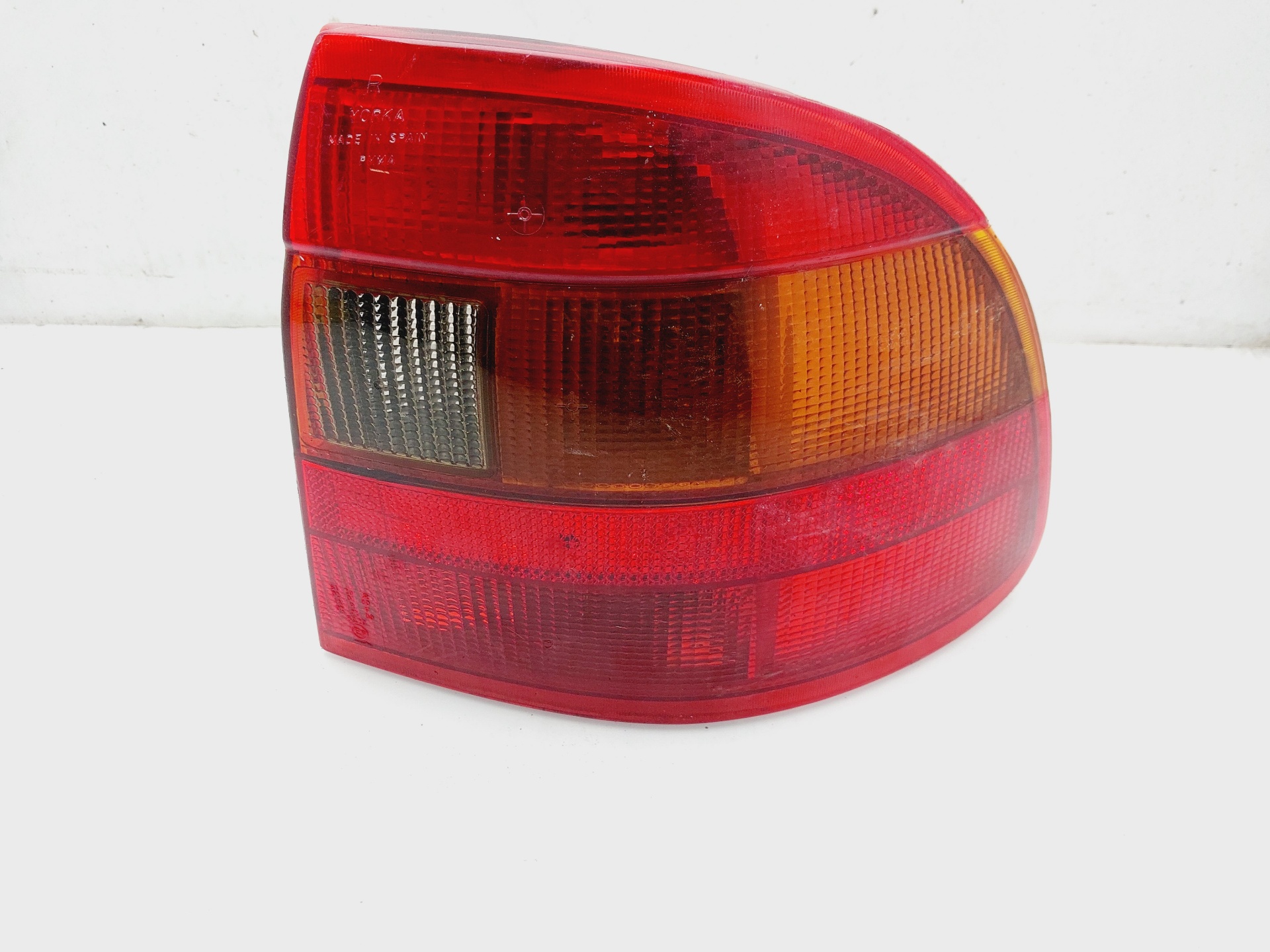 OPEL Astra F (1991-2002) Rear Right Taillight Lamp 90421971 25007772