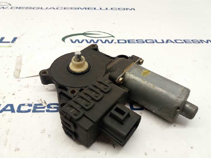 FORD Mondeo 3 generation (2000-2007) Moteur de commande de vitre de porte arrière gauche 0130821773 20169263